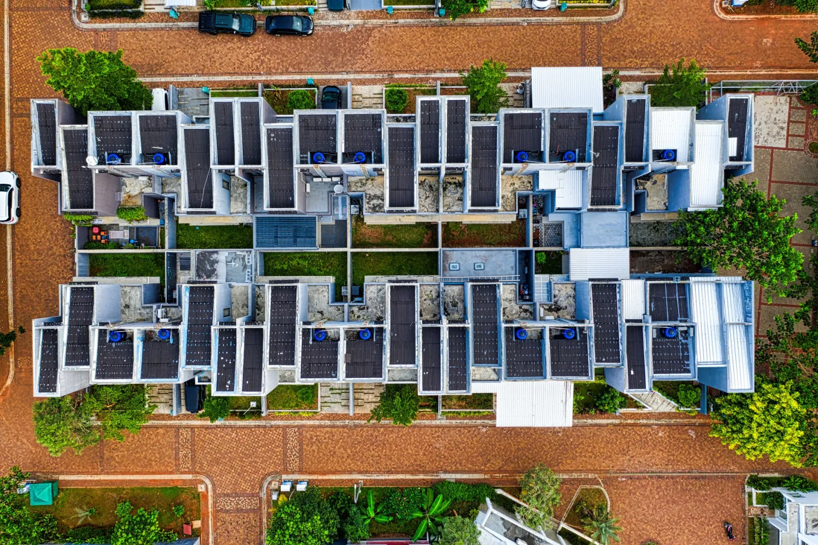 Zonnepanelen Oost West Dak Opbrengst: Zuid vs. OW